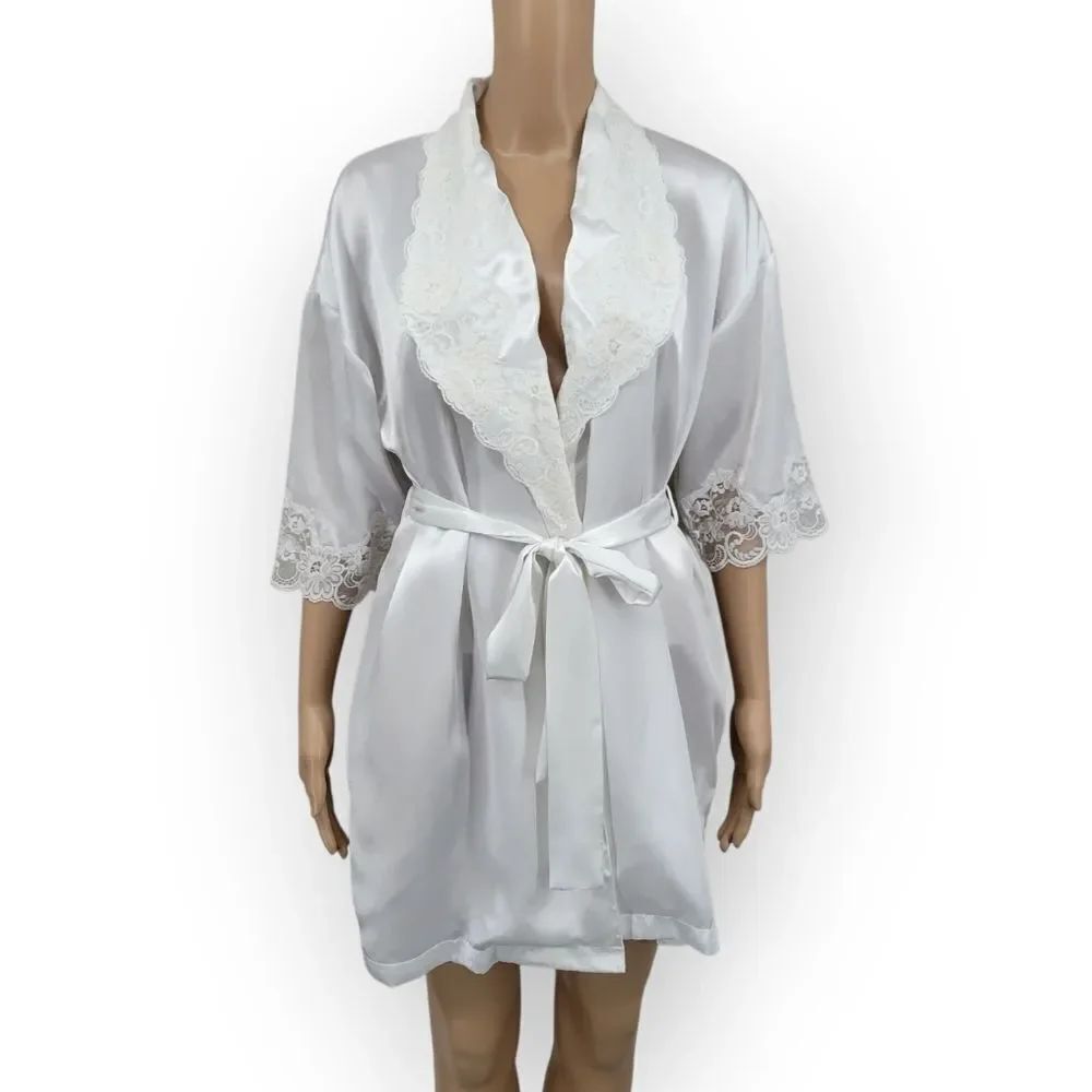 Go Softly Y2K Elegant White Lace Trim Satin Robe